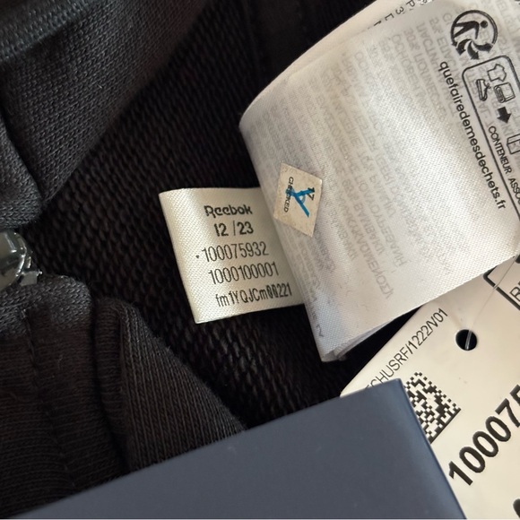 Reebok Women’s Full-Zip Hoodie NWT Size 4X Black Plus Size - Picture 8 of 13